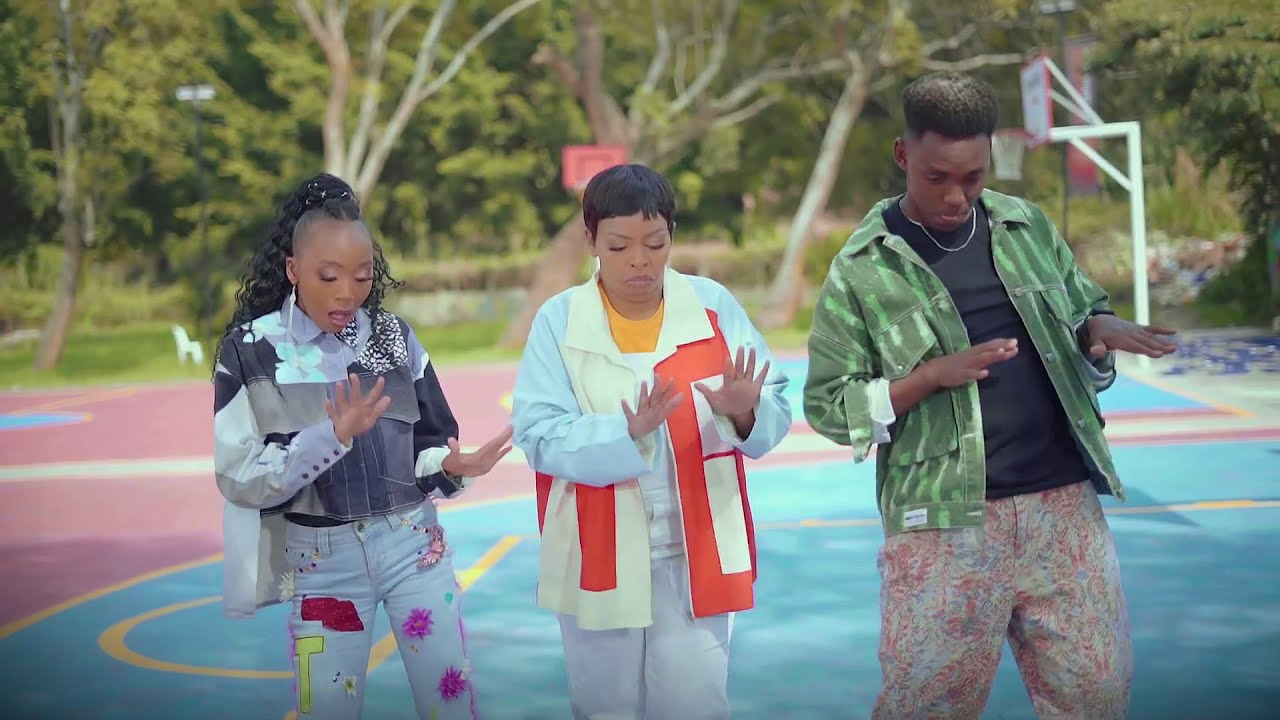 Inakuwashia Nini Lyrics – Size 8 ft Wapendwa Muziki